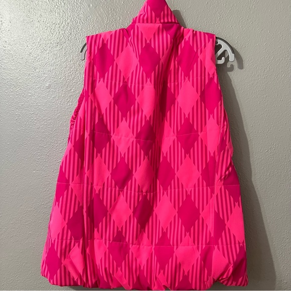 NWOT/Nike women pink puffer vest/Large - Picture 6 of 10